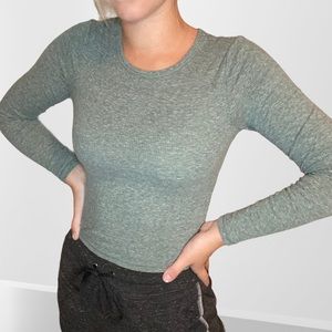 4/$20⭐️ Me To We Long Sleeved Crop Top